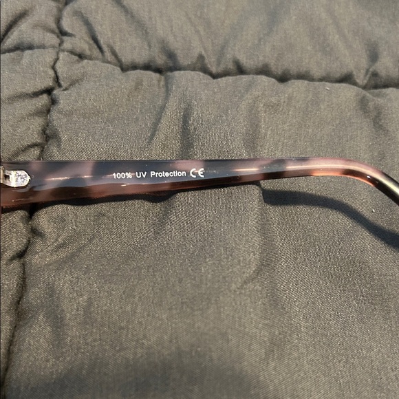 Chic Pink Patterned Sunglasses - Picture 4 of 12